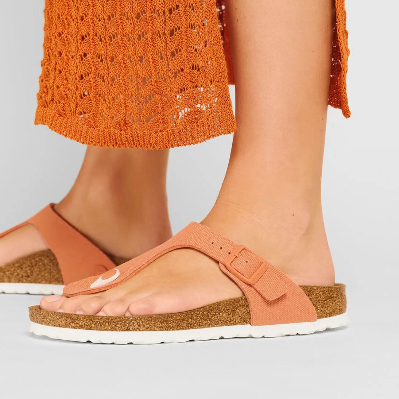 Birkenstock Seasonal, Gizeh, Vegan Canvas, Regular Fit, Papaya Textile