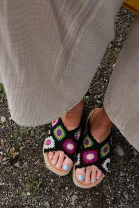 Elevate In Crochet Platform Sandal - Black