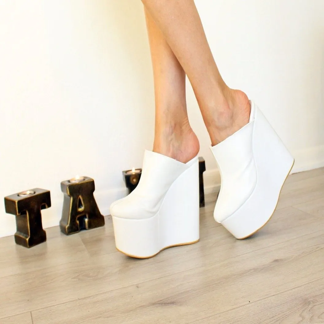 Sabo White 16 cm High Heel Platform Wedge Mules